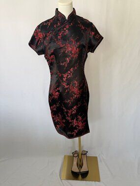 Black & Red Floral Satin Qipao / Cheongsam Dress – Size XL (Never Worn)